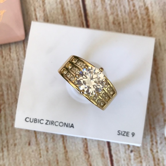 ✨Gold Tone Crystal Cubic Zirconia Triple Row Ring - Picture 6 of 6